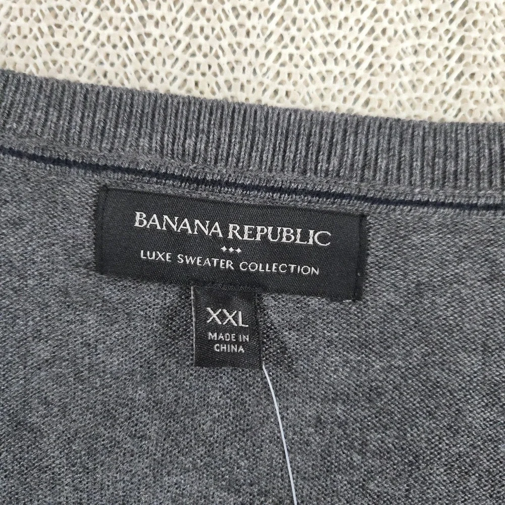 Banana‎ Republic Sweater Mens 2XL Gray V Neck Luxe Knit Pullover Lightweight
